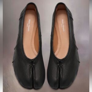 Maison Margiela Tabi Black Leather Flats NIB